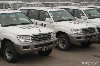 原以為非洲比較窮開不起車,事實(shí)卻不是這樣